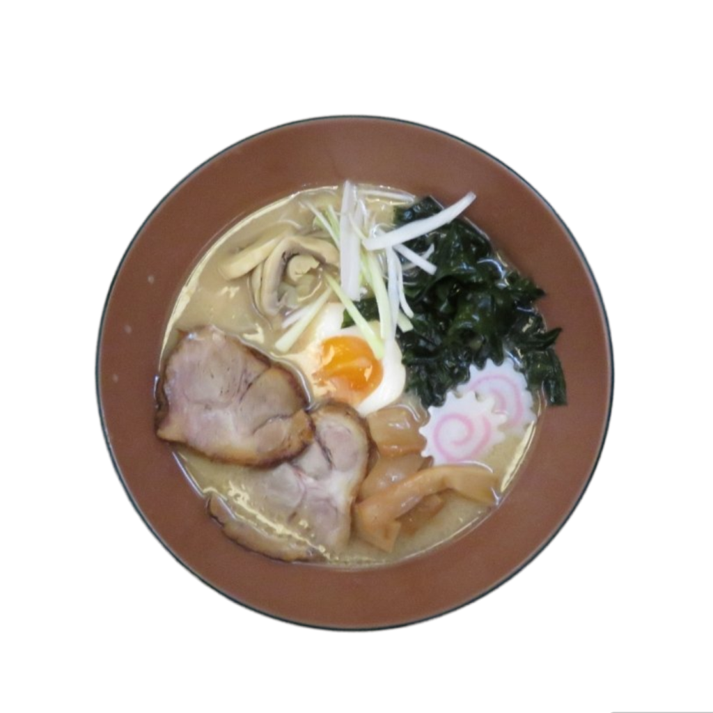 Plato de ramen de cerdo con caldo sabroso y fideos frescos en Micazo Ramen, restaurante japonés en Ourense.